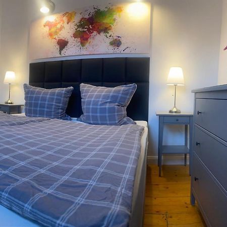 Schoene Wohnung, Zwei Schlafzimmer, Zentrumsnah, Erdgeschoss In Γκράιφσβαλντ Εξωτερικό φωτογραφία