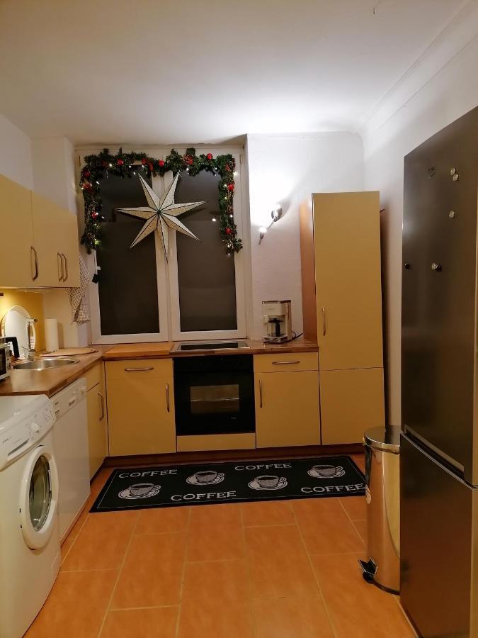 Schoene Wohnung, Zwei Schlafzimmer, Zentrumsnah, Erdgeschoss In Γκράιφσβαλντ Εξωτερικό φωτογραφία