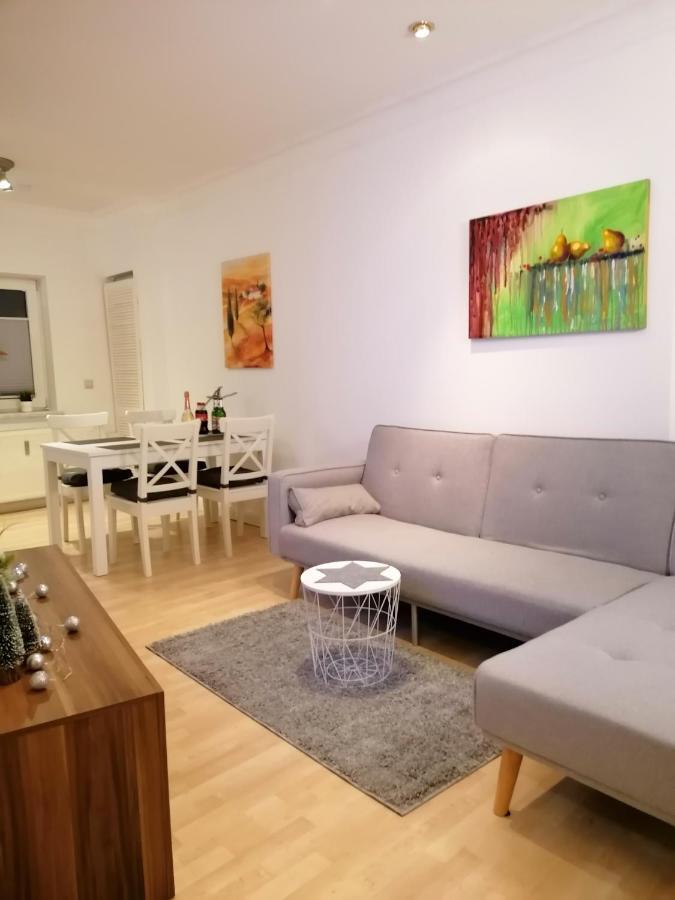 Schoene Wohnung, Zwei Schlafzimmer, Zentrumsnah, Erdgeschoss In Γκράιφσβαλντ Εξωτερικό φωτογραφία