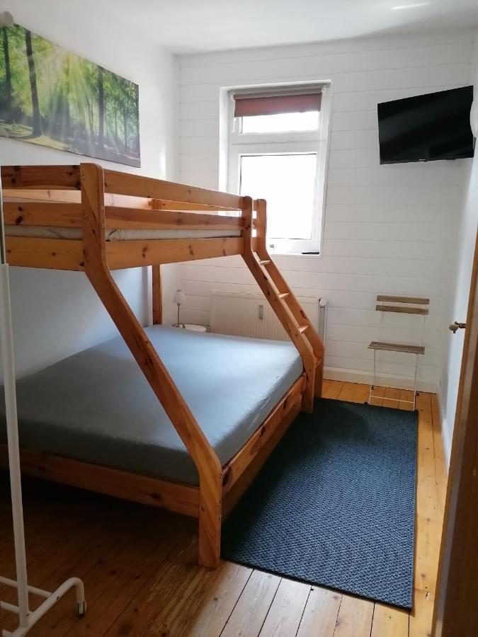 Schoene Wohnung, Zwei Schlafzimmer, Zentrumsnah, Erdgeschoss In Γκράιφσβαλντ Εξωτερικό φωτογραφία