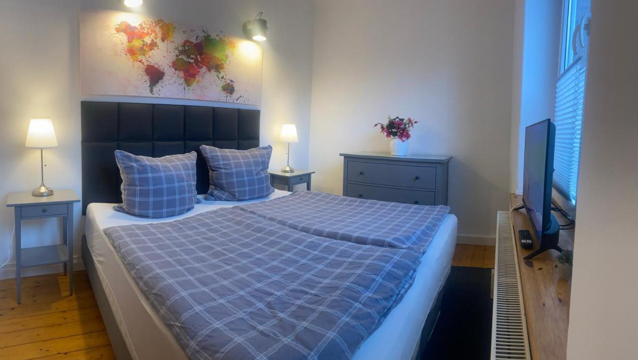 Schoene Wohnung, Zwei Schlafzimmer, Zentrumsnah, Erdgeschoss In Γκράιφσβαλντ Εξωτερικό φωτογραφία